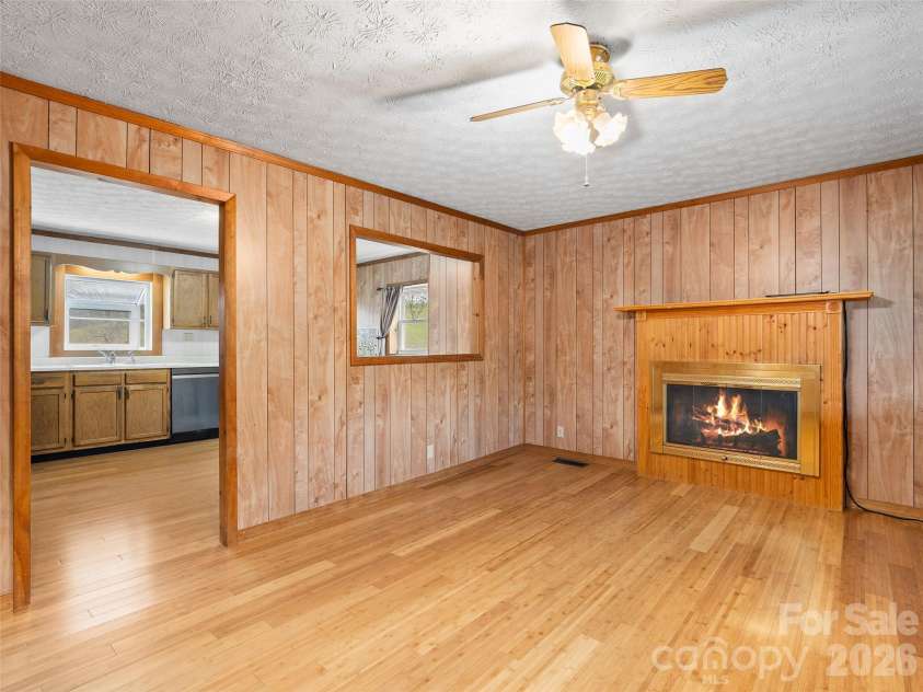 37 Sawyer Ridge Road, Clyde, NC 28721.  MLS# CAR4370652, YatesRealty ID 15636. 
