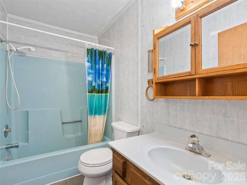 37 Sawyer Ridge Road, Clyde, NC 28721.  MLS# CAR4370652, YatesRealty ID 15636. 