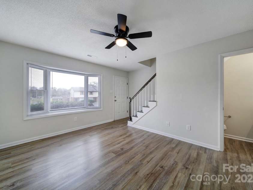 438 Stoneycreek Lane, Rock Hill, SC 29730.  MLS# CAR4211748, YatesRealty ID 15636. 