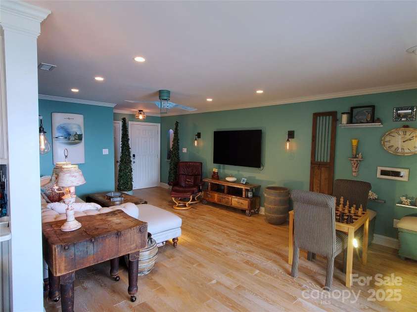 20417 Harborgate Court, Cornelius, NC 28031.  MLS# CAR4263647, YatesRealty ID 15638. 