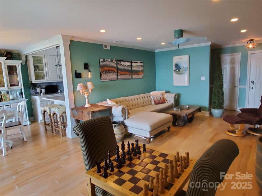 20417 Harborgate Court, Cornelius, NC 28031.  MLS# CAR4263647, YatesRealty ID 15638. 