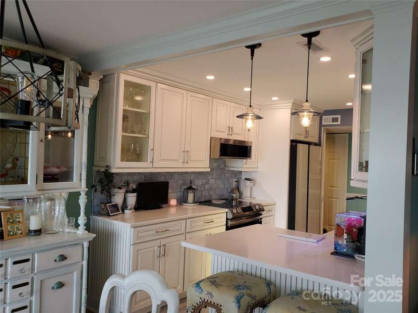 20417 Harborgate Court, Cornelius, NC 28031.  MLS# CAR4263647, YatesRealty ID 15638. 