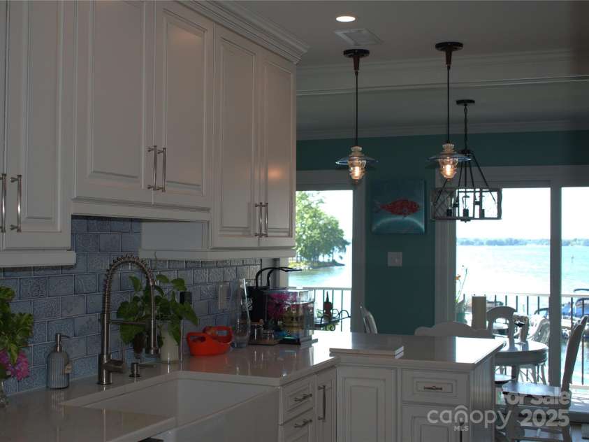 20417 Harborgate Court, Cornelius, NC 28031.  MLS# CAR4263647, YatesRealty ID 15638. 