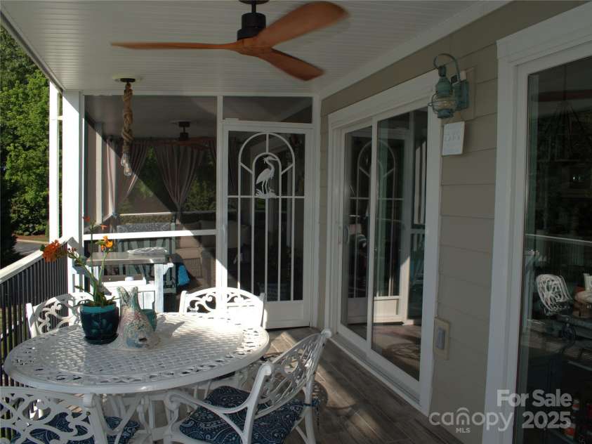 20417 Harborgate Court, Cornelius, NC 28031.  MLS# CAR4263647, YatesRealty ID 15638. 