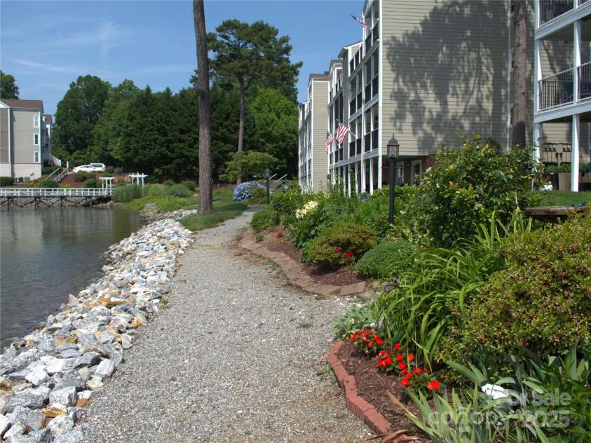 20417 Harborgate Court, Cornelius, NC 28031.  MLS# CAR4263647, YatesRealty ID 15638. 