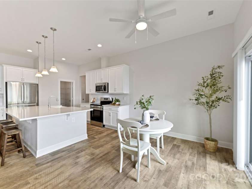 4980 Kiser Island Road, Terrell, NC 28682.  MLS# CAR4241142, YatesRealty ID 1564. Breakfast Area/Kitchen with gorgeous lake views!