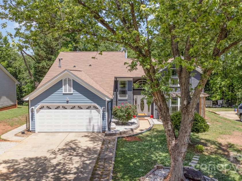 7218 Jacobs Fork Lane, Charlotte, NC 28273.  MLS# CAR4254104, YatesRealty ID 15642. 