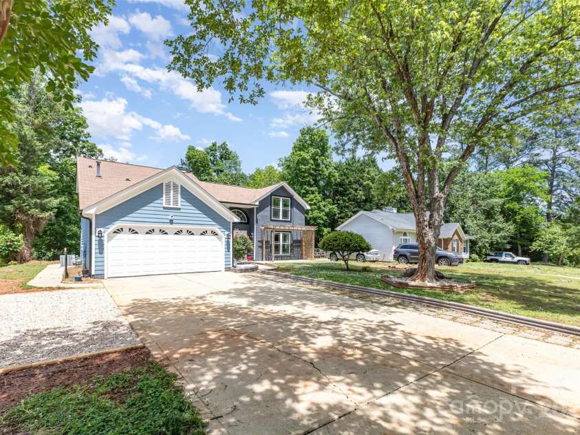 7218 Jacobs Fork Lane, Charlotte, NC 28273.  MLS# CAR4254104, YatesRealty ID 15642. 