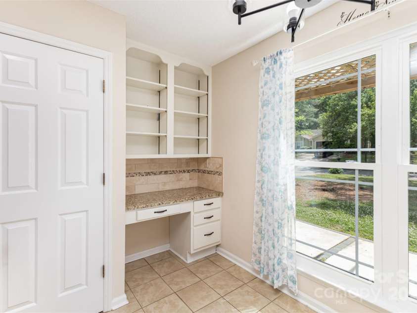 7218 Jacobs Fork Lane, Charlotte, NC 28273.  MLS# CAR4254104, YatesRealty ID 15642. 