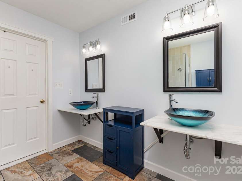 7218 Jacobs Fork Lane, Charlotte, NC 28273.  MLS# CAR4254104, YatesRealty ID 15642. 