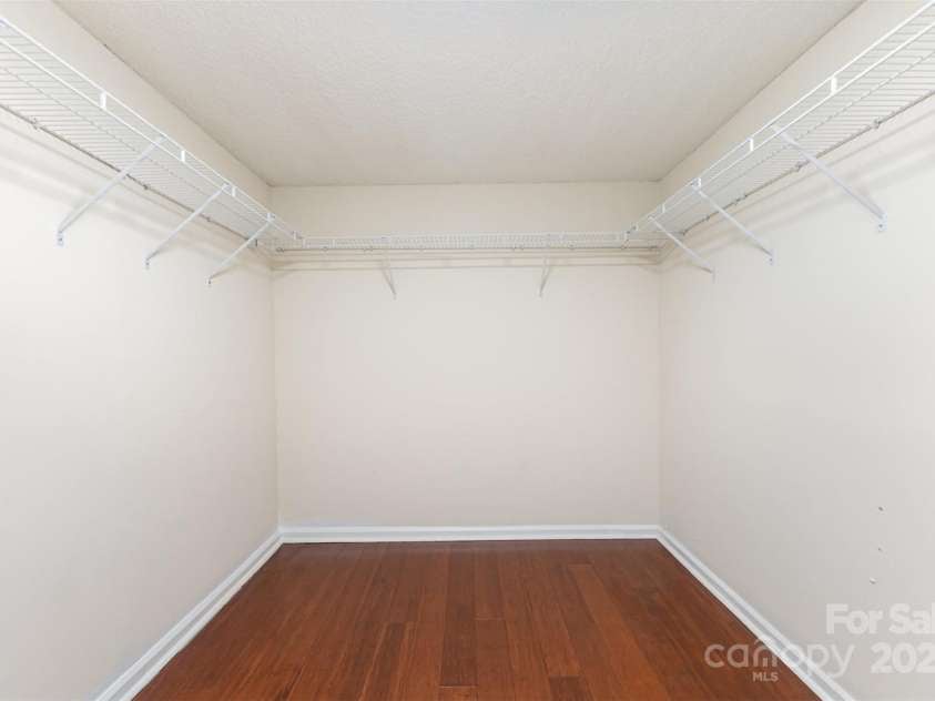 7218 Jacobs Fork Lane, Charlotte, NC 28273.  MLS# CAR4254104, YatesRealty ID 15642. 
