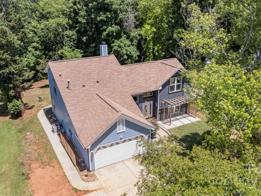 7218 Jacobs Fork Lane, Charlotte, NC 28273.  MLS# CAR4254104, YatesRealty ID 15642. 