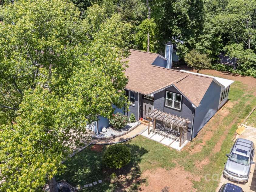 7218 Jacobs Fork Lane, Charlotte, NC 28273.  MLS# CAR4254104, YatesRealty ID 15642. 
