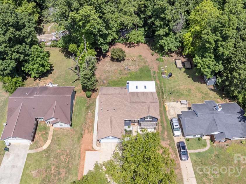 7218 Jacobs Fork Lane, Charlotte, NC 28273.  MLS# CAR4254104, YatesRealty ID 15642. 