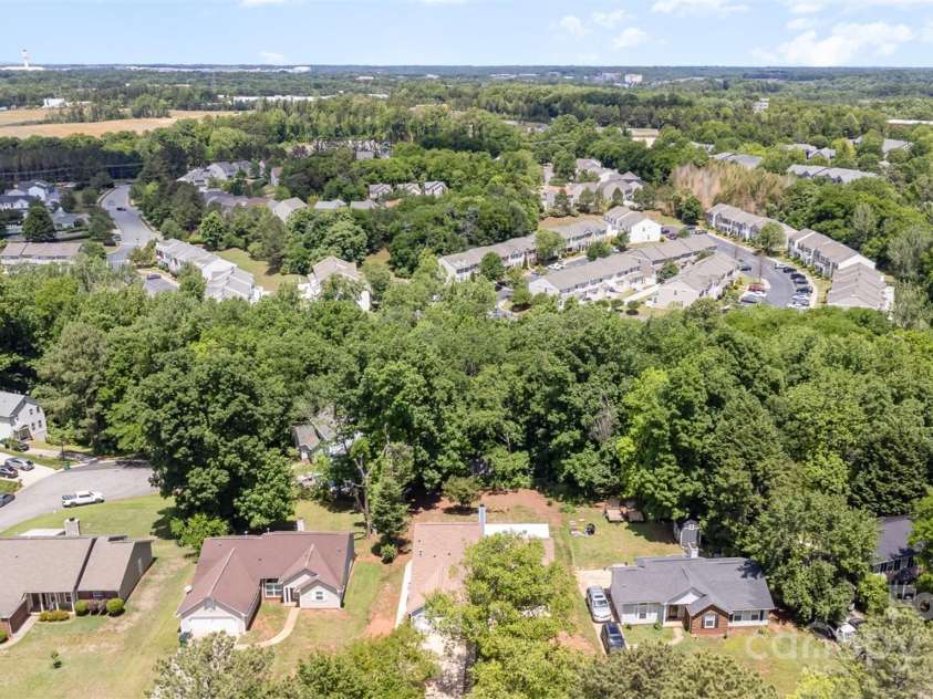 7218 Jacobs Fork Lane, Charlotte, NC 28273.  MLS# CAR4254104, YatesRealty ID 15642. 