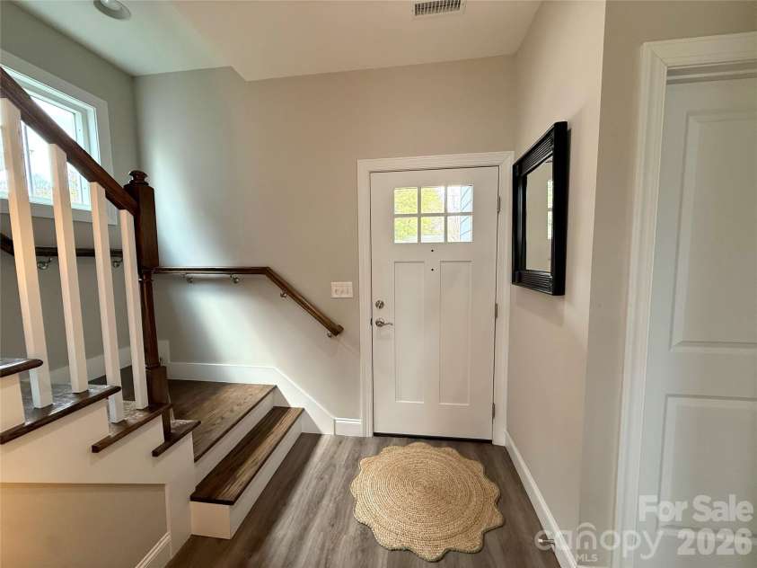 2636 2nd Street, Hickory, NC 28601.  MLS# CAR4361131, YatesRealty ID 15643. 