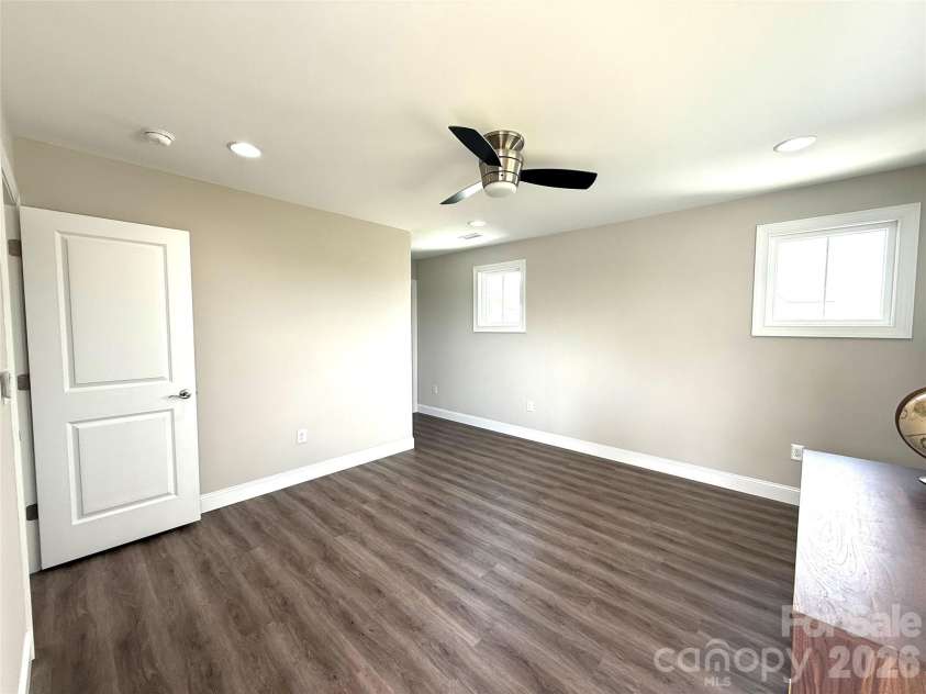 2636 2nd Street, Hickory, NC 28601.  MLS# CAR4361131, YatesRealty ID 15643. 