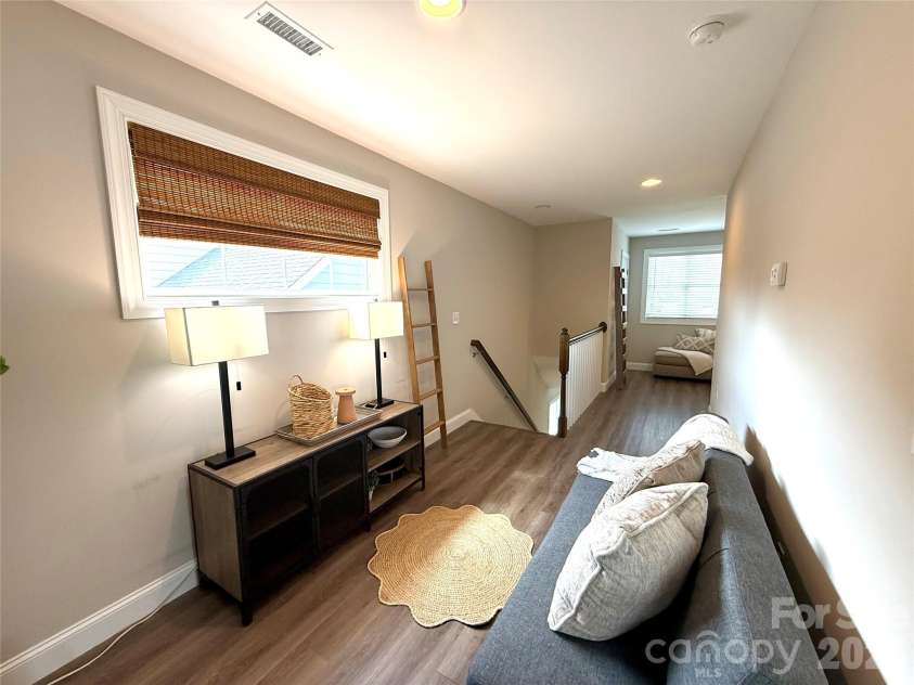 2636 2nd Street, Hickory, NC 28601.  MLS# CAR4361131, YatesRealty ID 15643. 