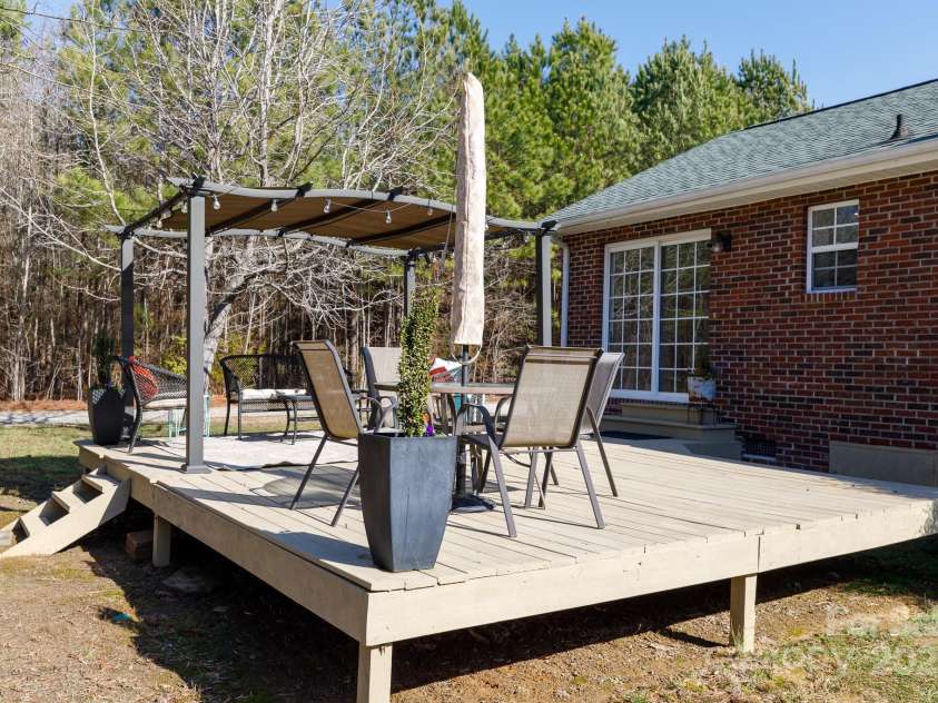 665 Edwards Road, Fort Lawn, SC 29714.  MLS# CAR4219216, YatesRealty ID 15643. 