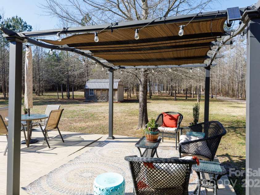 665 Edwards Road, Fort Lawn, SC 29714.  MLS# CAR4219216, YatesRealty ID 15643. 