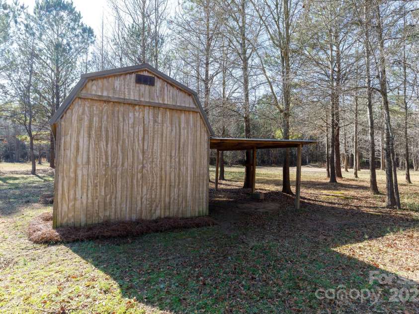 665 Edwards Road, Fort Lawn, SC 29714.  MLS# CAR4219216, YatesRealty ID 15643. 