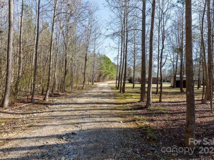 665 Edwards Road, Fort Lawn, SC 29714.  MLS# CAR4219216, YatesRealty ID 15643. 