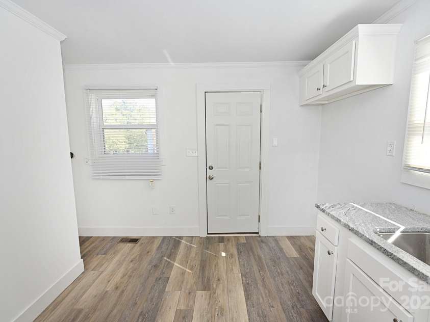 125 Ervin Avenue, Newton, NC 28658.  MLS# CAR4192439, YatesRealty ID 15645. 