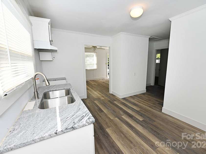 125 Ervin Avenue, Newton, NC 28658.  MLS# CAR4192439, YatesRealty ID 15645. 