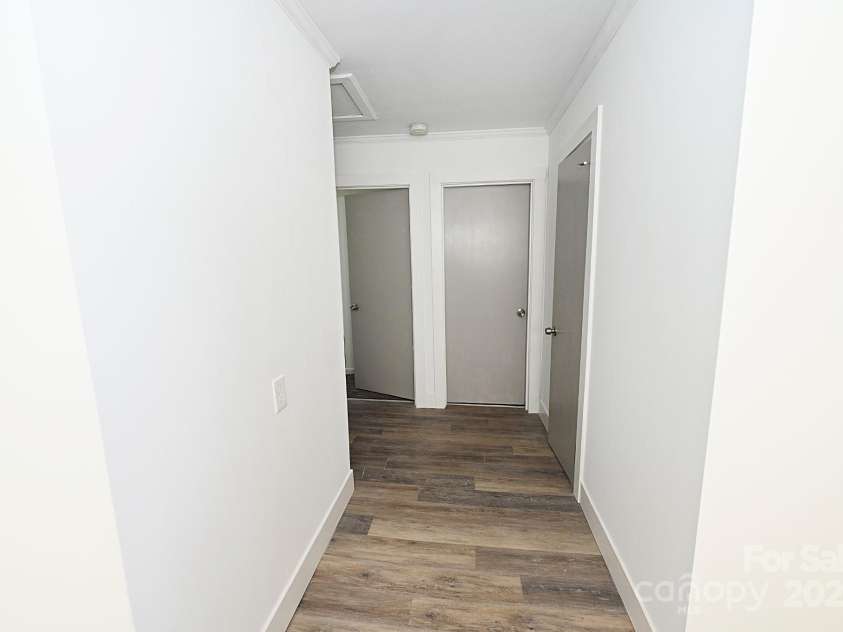 125 Ervin Avenue, Newton, NC 28658.  MLS# CAR4192439, YatesRealty ID 15645. 