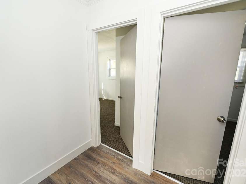 125 Ervin Avenue, Newton, NC 28658.  MLS# CAR4192439, YatesRealty ID 15645. 