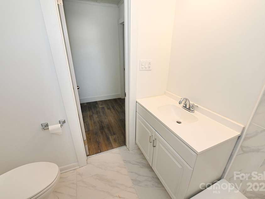 125 Ervin Avenue, Newton, NC 28658.  MLS# CAR4192439, YatesRealty ID 15645. 