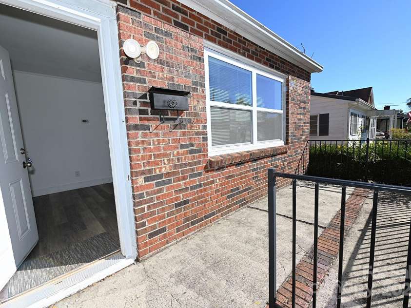 125 Ervin Avenue, Newton, NC 28658.  MLS# CAR4192439, YatesRealty ID 15645. 