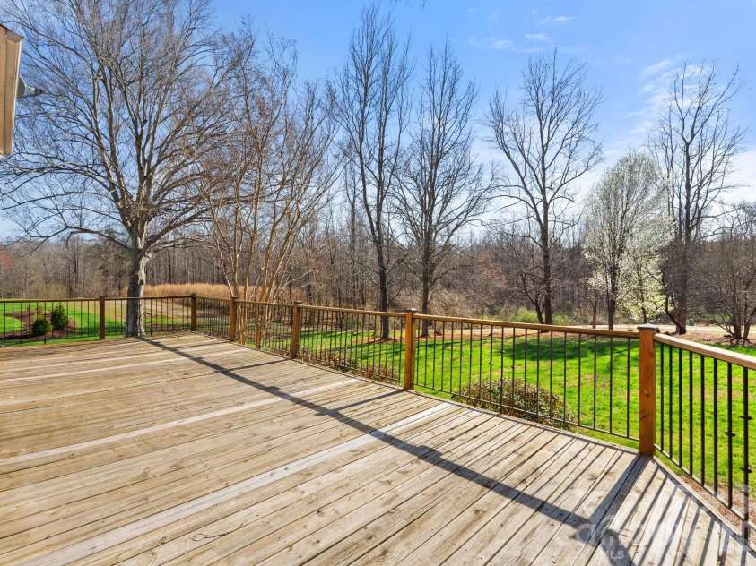 280 Brassie Lane, Summerfield, NC 27358.  MLS# CAR4367731, YatesRealty ID 15645. 