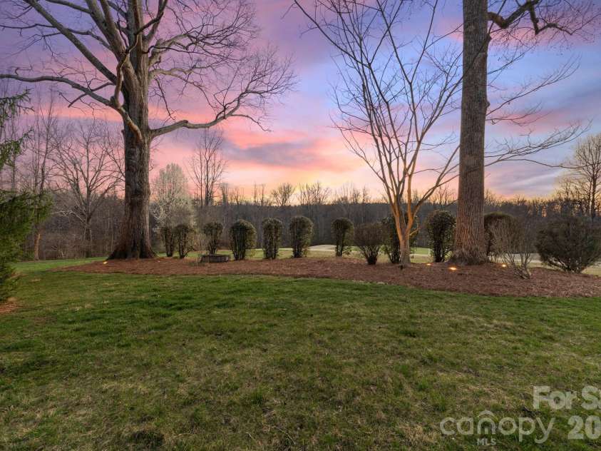 280 Brassie Lane, Summerfield, NC 27358.  MLS# CAR4367731, YatesRealty ID 15645. 