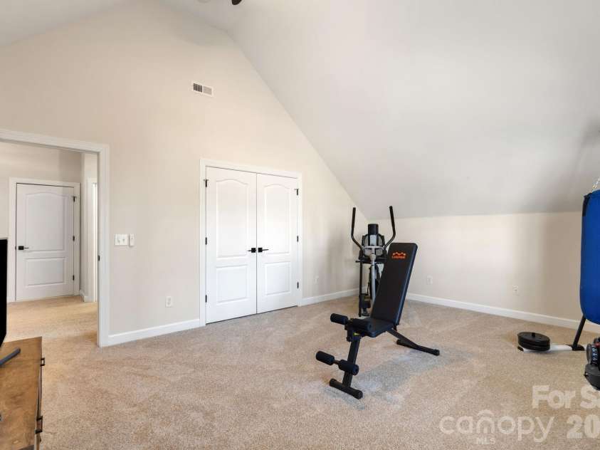 280 Brassie Lane, Summerfield, NC 27358.  MLS# CAR4367731, YatesRealty ID 15645. Bonus - Upper