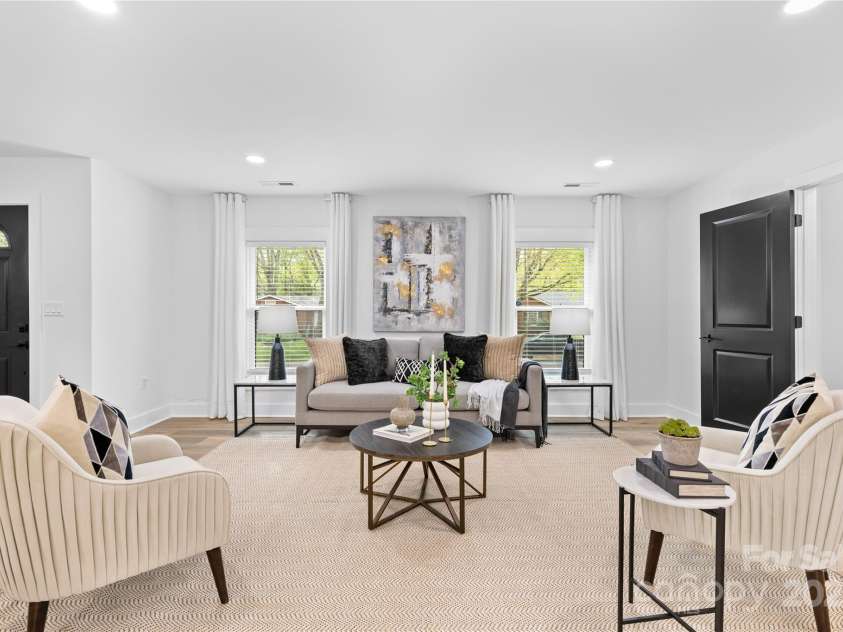 7009 Wrentree Drive, Charlotte, NC 28210.  MLS# CAR4241496, YatesRealty ID 15649. 