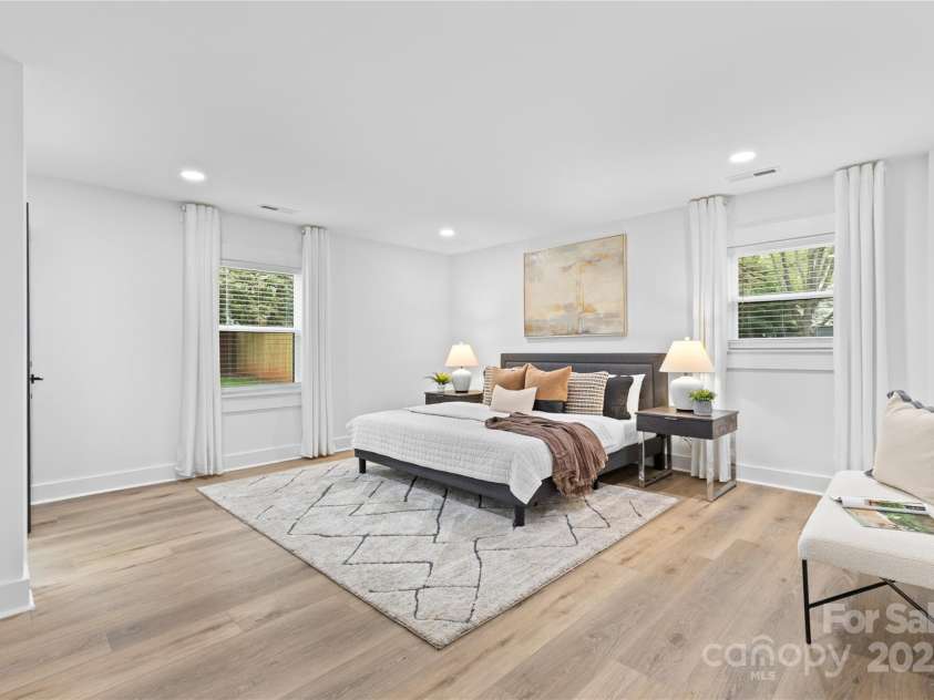 7009 Wrentree Drive, Charlotte, NC 28210.  MLS# CAR4241496, YatesRealty ID 15649. 