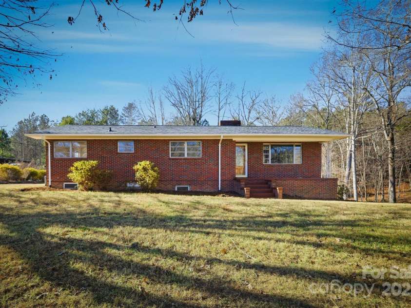2705 US 70 Highway, Morganton, NC 28655.  MLS# CAR4326391, YatesRealty ID 1565. 
