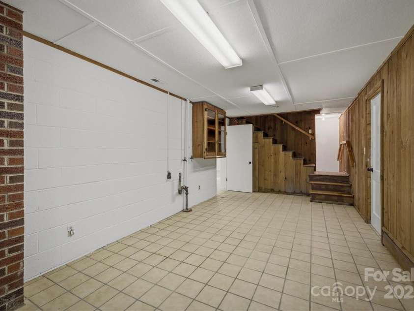 2705 US 70 Highway, Morganton, NC 28655.  MLS# CAR4326391, YatesRealty ID 1565. 