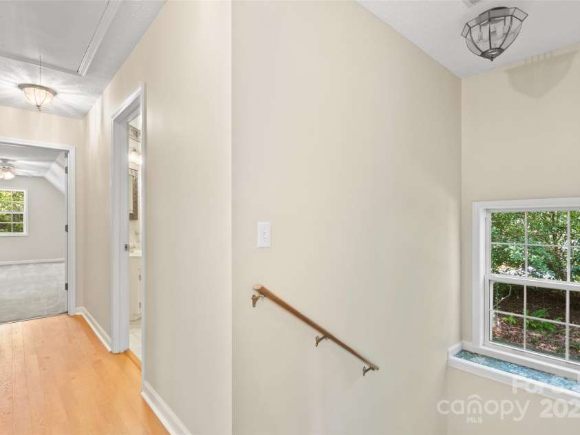 16 Jackson Drive, Waynesville, NC 28786.  MLS# CAR4223888, YatesRealty ID 15651. 