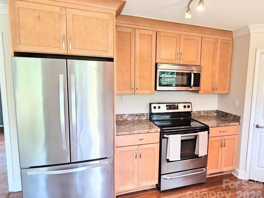 2154 Rosewood Drive, Rock Hill, SC 29732.  MLS# CAR4365328, YatesRealty ID 15652. Kitchen