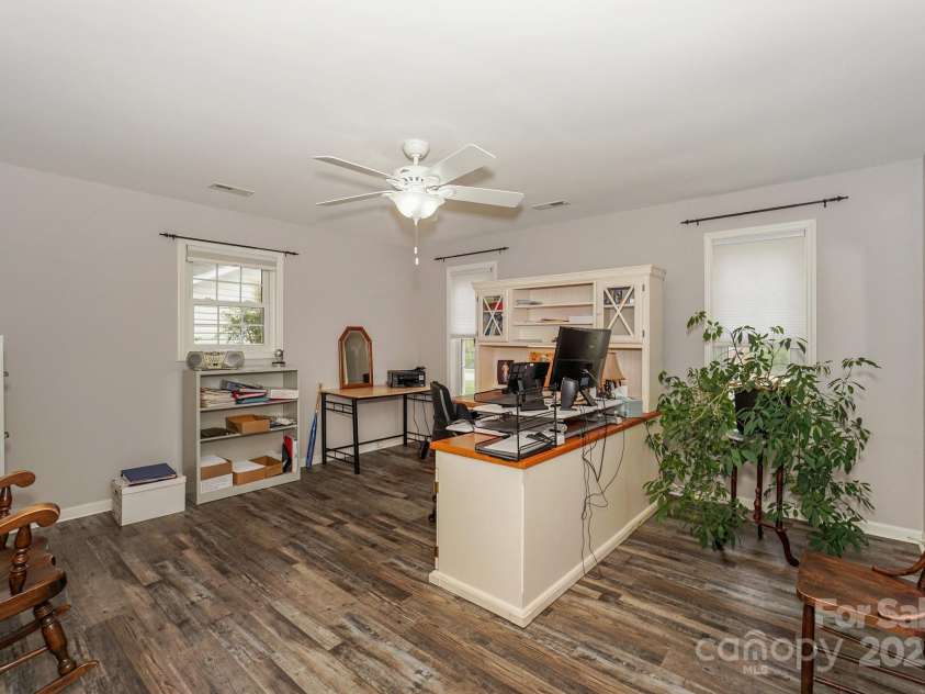 22025 Torrence Chapel Road, Cornelius, NC 28031.  MLS# CAR4244021, YatesRealty ID 15652. Oversized Primary bedroom