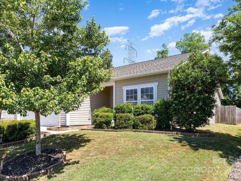 12792 Clydesdale Drive, Midland, NC 28107.  MLS# CAR4256006, YatesRealty ID 15653. 