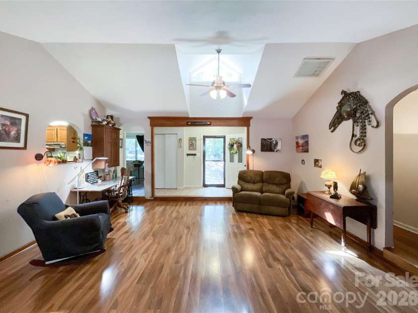 7200 Nesbit Road, Waxhaw, NC 28173.  MLS# CAR4360179, YatesRealty ID 15654. 