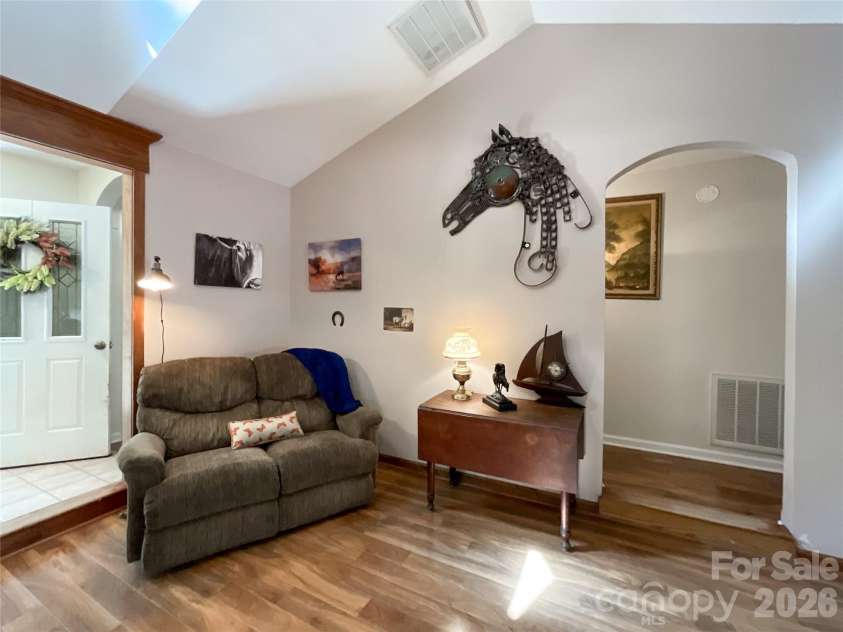 7200 Nesbit Road, Waxhaw, NC 28173.  MLS# CAR4360179, YatesRealty ID 15654. 
