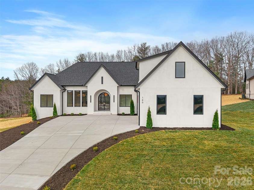 140 Golden Pasture Drive, Fletcher, NC 28732.  MLS# CAR4357245, YatesRealty ID 15655. 