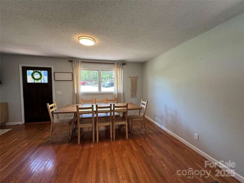 506 Greenbriar Drive, West Jefferson, NC 28694.  MLS# CAR4253689, YatesRealty ID 15655. Dining Area