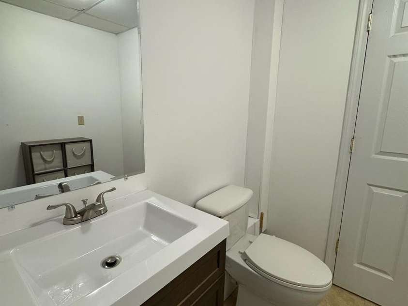 506 Greenbriar Drive, West Jefferson, NC 28694.  MLS# CAR4253689, YatesRealty ID 15655. Half Bath