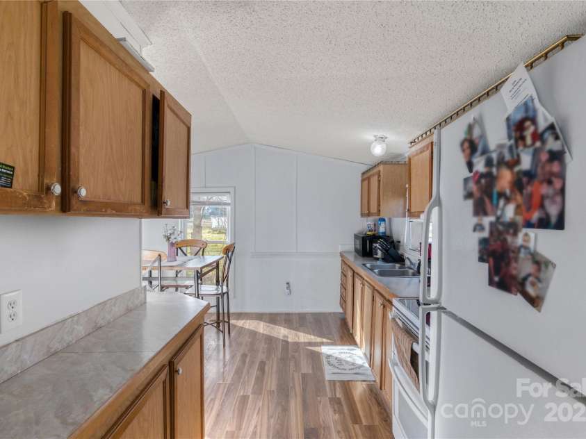 130 Delinda Drive, Rockwell, NC 28138.  MLS# CAR4235974, YatesRealty ID 15658. KITCHEN