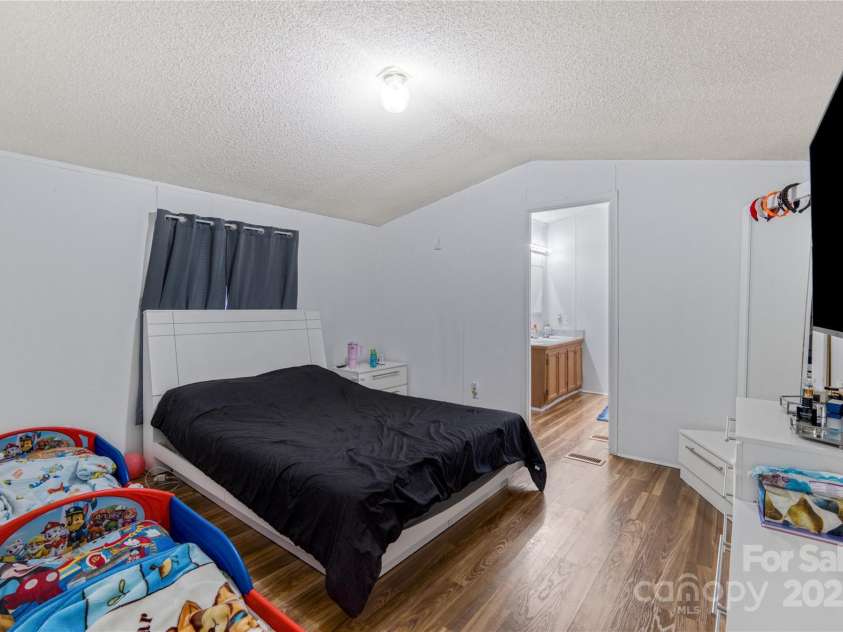 130 Delinda Drive, Rockwell, NC 28138.  MLS# CAR4235974, YatesRealty ID 15658. ROOM